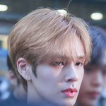 그윽하고 <b>진중</b>해 보이는 첫인상