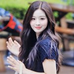 [모두드루와] 와 설윤 <b>흑발</b>했네