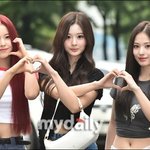 <b>앤믹스</b> 설윤 눈크기 실화야??