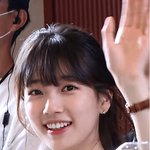 이렇게 생긴 카페알바생 있으면 <b>눈길감</b>?