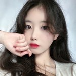 이 얼굴 <b>객관</b>적으로 예쁜편이야?
