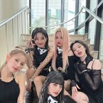 워터밤 무대 오른 여자 아이들