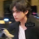 뷔 셀린느 <b>디너</b>파티 가는 직찍 떴는데 뭐냐;;;