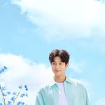 최우식 화보에 <b>홀릭</b>