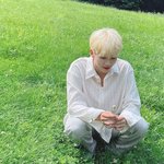 팔꿈치 수술하고 10일만에 무대오른 남돌