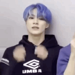 <b>제노</b> 얼굴머냐