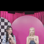 <b>나연</b> 다리보고 깜짝 놀람