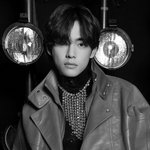 셀린느쇼 뷔&amp;리사&amp;박보검 완전 슈스재질이네