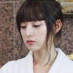 나 오늘 처음본 애가 <b>우산</b> 씌워줬다