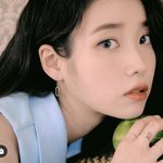 아이유<b>이사진</b> 뭔가 정국느낌 나지않음?