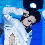 [스키즈] 용복이 오늘 <b>챠머</b>에서 복근 안깐거