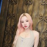 [모두드루와] '핑크 머리' <b>박제</b> 해줘야 하는 (여자)아이들 '우기'