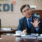 '소주성 설계자' 홍장표, KDI 원장직 내려놓나... 2학기 강의...