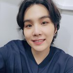 [군대] 민윤기 셀카 요즘 너무 좋음