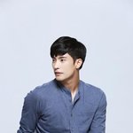 그냥 찍어도 잡지 <b>표지</b>같은 남자연예인