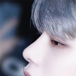 여전히 예술각인 아이돌 <b>옆선</b>
