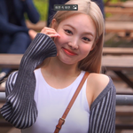 [모두드루와] 트와이스 <b>나연</b>, '뮤직뱅크' 출근길