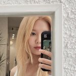 <b>소시</b> 수영 금발 근황.jpg