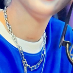 이거 목걸이 <b>정보</b> 아는사람?