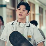 나 ㄹㅇ <b>취향</b> 소나무 아님?