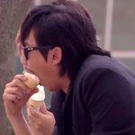 <b>일관적</b>인 태도로 음식을 대하는 어느 배우