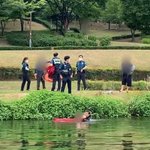 강에 빠진 10대 여학생 <b>시민</b>수상구조대가 구조