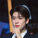 후계자 수업 받는 재벌 3세 <b>바이브</b>