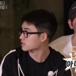 도경수 <b>이마</b>에서 코로 떨어지는 라인이 ㅈㄴ 예쁜 듯