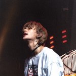 현진 이건 뭔 만화 <b>표지</b>같다
