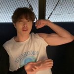 [모두드루와] 브이앱 근육 보여준 남돌