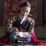 여자 한복에 용보를 넣은 드라마
