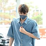 오늘자 카이 공항룩 <b>수수</b>한데