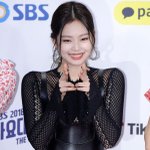 제니한테 <b>위로</b> 받고싶다고?.JPG