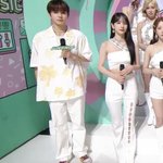 와정<b>우랑</b> 설아 투샷을 보다니