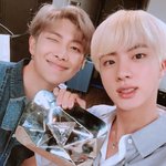 [모두드루와] 다이아<b>버튼</b> 받은 방탄 볼래?