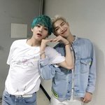 [모두드루와] <b>뷔</b>랑 같이 <b>사진</b> 찍은 남돌 누구야?