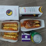 토스트 배달 <b>시킴</b>