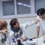 [NCT드림] 마크 웃기전에 <b>제스처</b>가 몇개임?