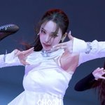 <b>스</b><b>춤</b> 카리나