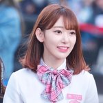 근데 <b>사쿠라</b> 프듀 때랑 핑머는 진짜 이쁘지 않음?