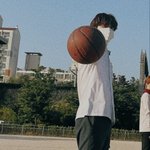 [모두드루와] 농구공 <b>한</b> <b>손</b>으로 잡은 고딩 막내