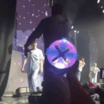 무대 위로 난입한 남팬을 본 투바투 수빈 <b>대처</b>