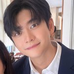 나.. 완벽한 이상형을 찾아버렸어..