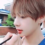 [군대] 뷔 이거 무슨 <b>촬영</b><b>때</b>인지 알 수 있을까요??!!