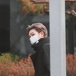 눈빛만으로 시선을 <b>강탈</b>하는 아이돌