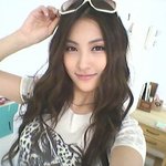 근데 카라 <b>규리</b> 예쁘지않냐