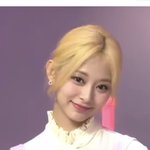 다들 <b>쯔위</b> 금발 보고가라~