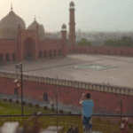 <b>KPOP</b> 아티스트 최초로 파키스탄에서 촬영한 신인남돌