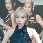 <b>윈터</b>는 이런 옷 잘 어울리는듯