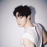 <b>문빈</b>이 퍼스트룩 화보 볼 사람